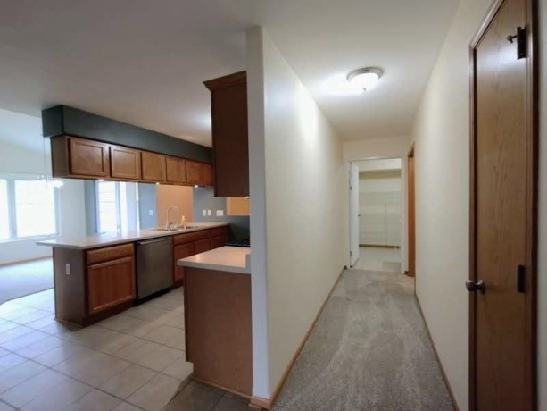 617 Queens, ROCKTON, Illinois 61072, 2 Bedrooms Bedrooms, ,2 BathroomsBathrooms,Condominium,For Sale,Queens,202601138