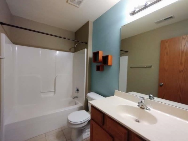 617 Queens, ROCKTON, Illinois 61072, 2 Bedrooms Bedrooms, ,2 BathroomsBathrooms,Condominium,For Sale,Queens,202601138