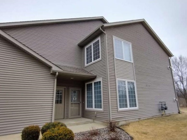 617 Queens, ROCKTON, Illinois 61072, 2 Bedrooms Bedrooms, ,2 BathroomsBathrooms,Condominium,For Sale,Queens,202601138