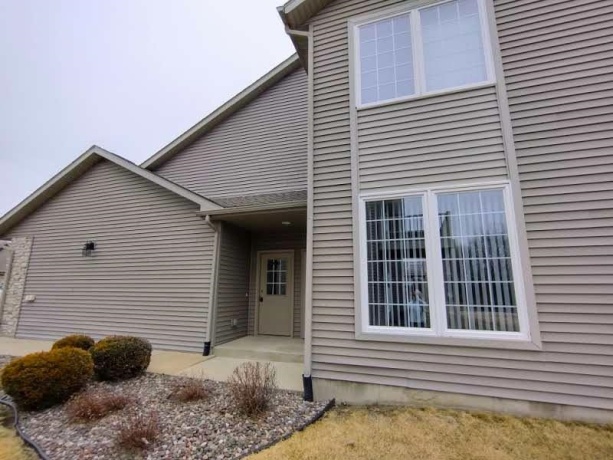 617 Queens, ROCKTON, Illinois 61072, 2 Bedrooms Bedrooms, ,2 BathroomsBathrooms,Condominium,For Sale,Queens,202601138