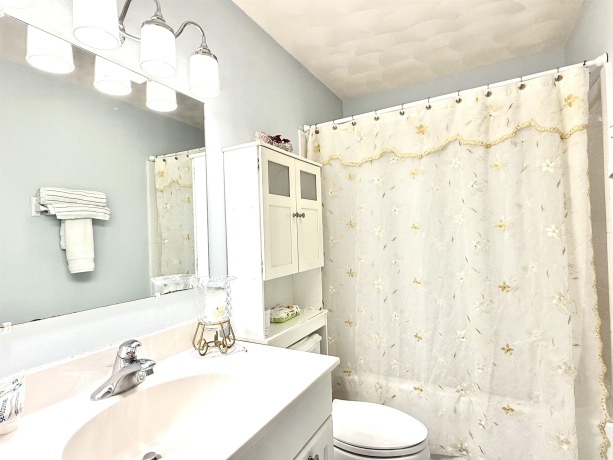 2910 17th, ROCKFORD, Illinois 61109, 3 Bedrooms Bedrooms, ,2 BathroomsBathrooms,House,For Sale,17th,202601140