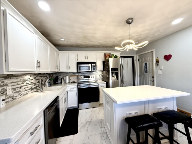 2910 17th, ROCKFORD, Illinois 61109, 3 Bedrooms Bedrooms, ,2 BathroomsBathrooms,House,For Sale,17th,202601140