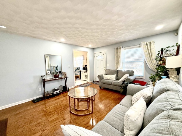 2910 17th, ROCKFORD, Illinois 61109, 3 Bedrooms Bedrooms, ,2 BathroomsBathrooms,House,For Sale,17th,202601140