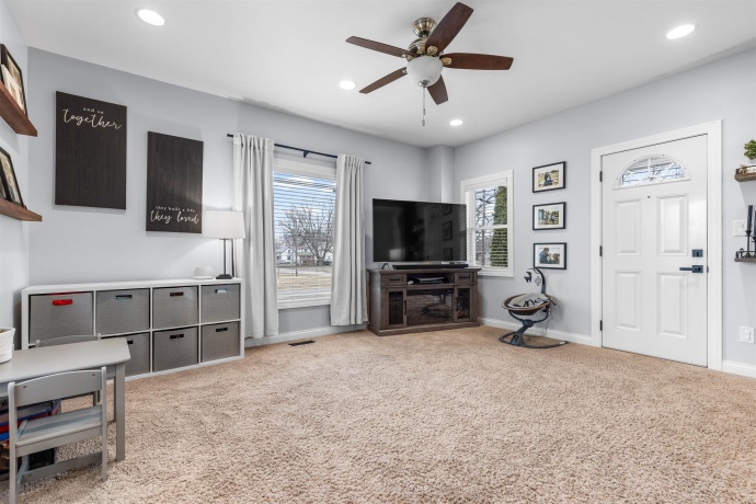 1503 WHITNEY, BELVIDERE, Illinois 61008, 2 Bedrooms Bedrooms, ,2 BathroomsBathrooms,House,For Sale,WHITNEY,202601143