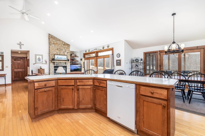 17 Wedgewood, GALENA, Illinois 61036, 4 Bedrooms Bedrooms, ,3 BathroomsBathrooms,House,For Sale,Wedgewood,202601146