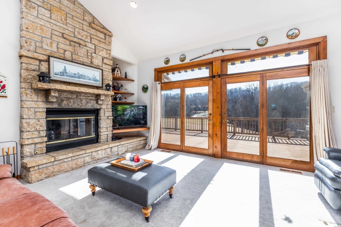 17 Wedgewood, GALENA, Illinois 61036, 4 Bedrooms Bedrooms, ,3 BathroomsBathrooms,House,For Sale,Wedgewood,202601146