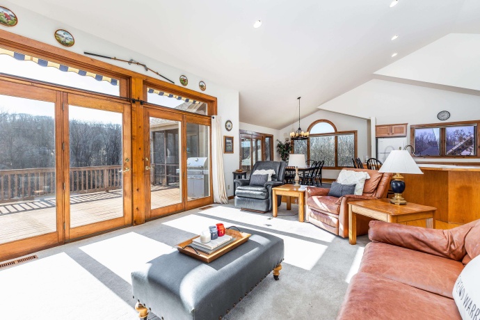 17 Wedgewood, GALENA, Illinois 61036, 4 Bedrooms Bedrooms, ,3 BathroomsBathrooms,House,For Sale,Wedgewood,202601146