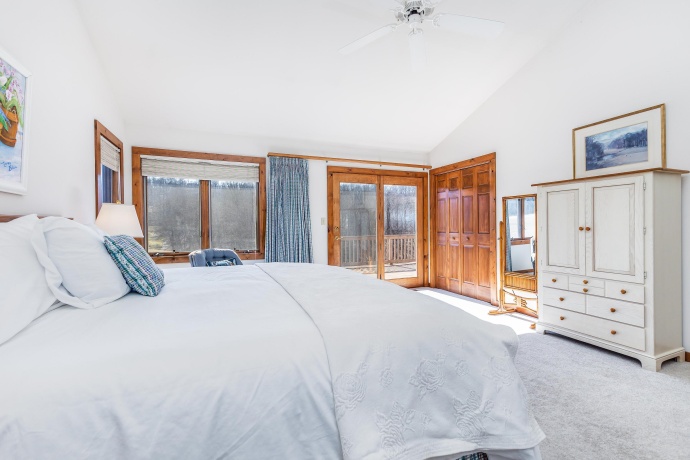 17 Wedgewood, GALENA, Illinois 61036, 4 Bedrooms Bedrooms, ,3 BathroomsBathrooms,House,For Sale,Wedgewood,202601146