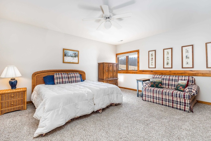 17 Wedgewood, GALENA, Illinois 61036, 4 Bedrooms Bedrooms, ,3 BathroomsBathrooms,House,For Sale,Wedgewood,202601146