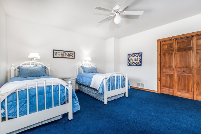 17 Wedgewood, GALENA, Illinois 61036, 4 Bedrooms Bedrooms, ,3 BathroomsBathrooms,House,For Sale,Wedgewood,202601146