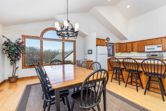 17 Wedgewood, GALENA, Illinois 61036, 4 Bedrooms Bedrooms, ,3 BathroomsBathrooms,House,For Sale,Wedgewood,202601146