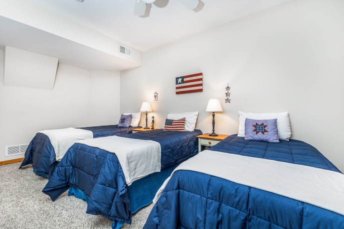 17 Wedgewood, GALENA, Illinois 61036, 4 Bedrooms Bedrooms, ,3 BathroomsBathrooms,House,For Sale,Wedgewood,202601146