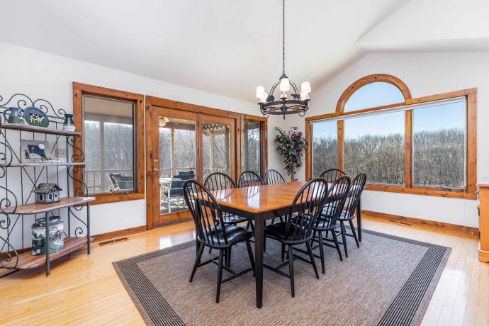 17 Wedgewood, GALENA, Illinois 61036, 4 Bedrooms Bedrooms, ,3 BathroomsBathrooms,House,For Sale,Wedgewood,202601146