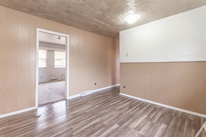 721 Vista, ROCKFORD, Illinois 61102, 3 Bedrooms Bedrooms, ,1 BathroomBathrooms,House,For Sale,Vista,202601147