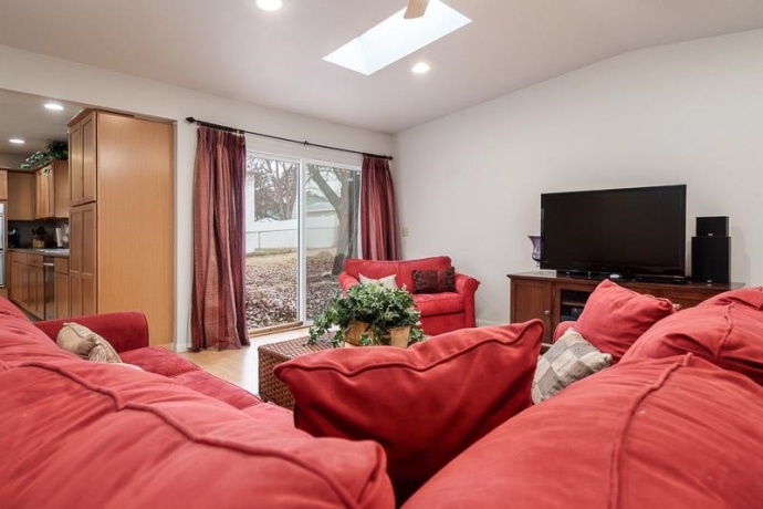 1927 Burton, BELOIT, Wisconsin 53511, 3 Bedrooms Bedrooms, ,1 BathroomBathrooms,House,For Sale,Burton,202601150