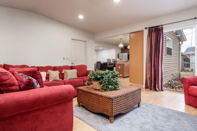 1927 Burton, BELOIT, Wisconsin 53511, 3 Bedrooms Bedrooms, ,1 BathroomBathrooms,House,For Sale,Burton,202601150