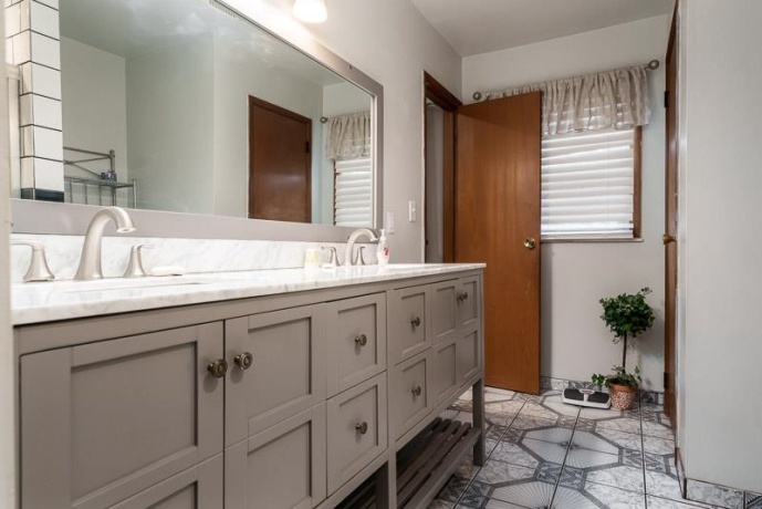 1927 Burton, BELOIT, Wisconsin 53511, 3 Bedrooms Bedrooms, ,1 BathroomBathrooms,House,For Sale,Burton,202601150