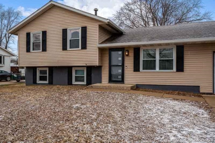 1927 Burton, BELOIT, Wisconsin 53511, 3 Bedrooms Bedrooms, ,1 BathroomBathrooms,House,For Sale,Burton,202601150