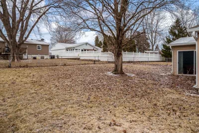 1927 Burton, BELOIT, Wisconsin 53511, 3 Bedrooms Bedrooms, ,1 BathroomBathrooms,House,For Sale,Burton,202601150