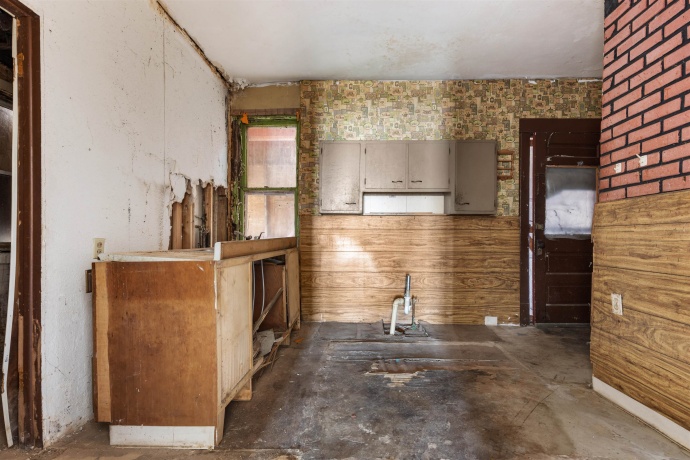 1014 11th, ROCKFORD, Illinois 61104, ,2 Units,For Sale,11th,202601151