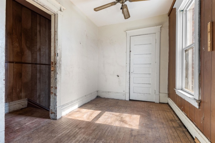 1014 11th, ROCKFORD, Illinois 61104, ,2 Units,For Sale,11th,202601151