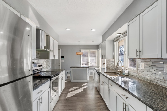 918 mayfair, ROCKFORD, Illinois 61107, 3 Bedrooms Bedrooms, ,1 BathroomBathrooms,House,For Sale,mayfair,202601153