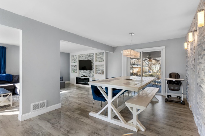 918 mayfair, ROCKFORD, Illinois 61107, 3 Bedrooms Bedrooms, ,1 BathroomBathrooms,House,For Sale,mayfair,202601153