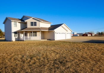 710 Otter Creek, MILLEDGEVILLE, Illinois 61051, 3 Bedrooms Bedrooms, ,2 BathroomsBathrooms,House,For Sale,Otter Creek,202506681