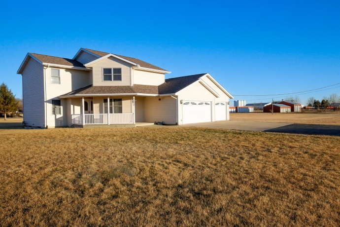 710 Otter Creek, MILLEDGEVILLE, Illinois 61051, 3 Bedrooms Bedrooms, ,2 BathroomsBathrooms,House,For Sale,Otter Creek,202506681