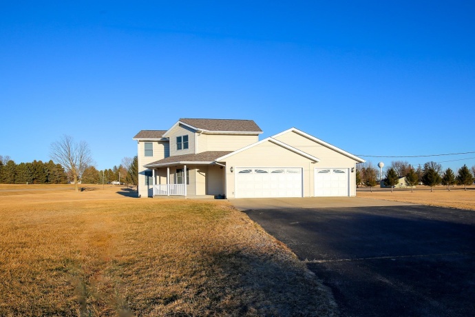 710 Otter Creek, MILLEDGEVILLE, Illinois 61051, 3 Bedrooms Bedrooms, ,2 BathroomsBathrooms,House,For Sale,Otter Creek,202506681