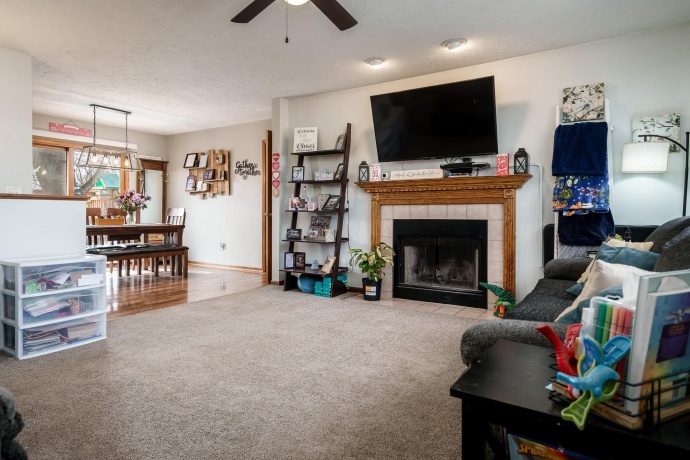 4771 Alexandra, MACHESNEY PARK, Illinois 61115, 3 Bedrooms Bedrooms, ,3 BathroomsBathrooms,House,For Sale,Alexandra,202601154