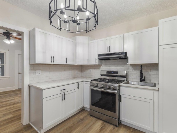 2220 15th, ROCKFORD, Illinois 61104, 2 Bedrooms Bedrooms, ,2 BathroomsBathrooms,House,For Sale,15th,202601158