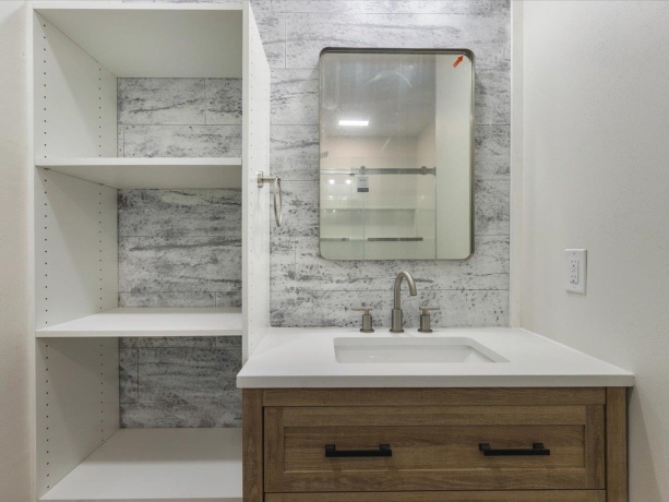 2220 15th, ROCKFORD, Illinois 61104, 2 Bedrooms Bedrooms, ,2 BathroomsBathrooms,House,For Sale,15th,202601158