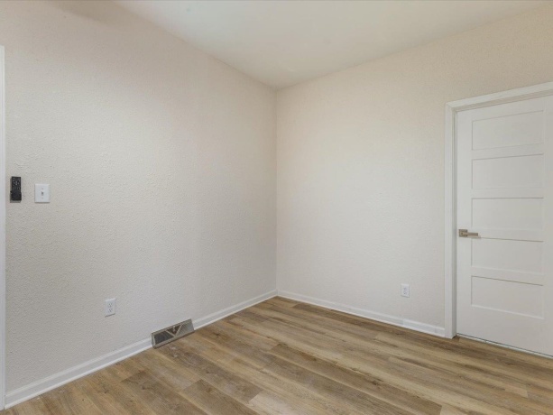 2220 15th, ROCKFORD, Illinois 61104, 2 Bedrooms Bedrooms, ,2 BathroomsBathrooms,House,For Sale,15th,202601158