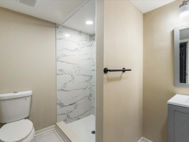 2220 15th, ROCKFORD, Illinois 61104, 2 Bedrooms Bedrooms, ,2 BathroomsBathrooms,House,For Sale,15th,202601158