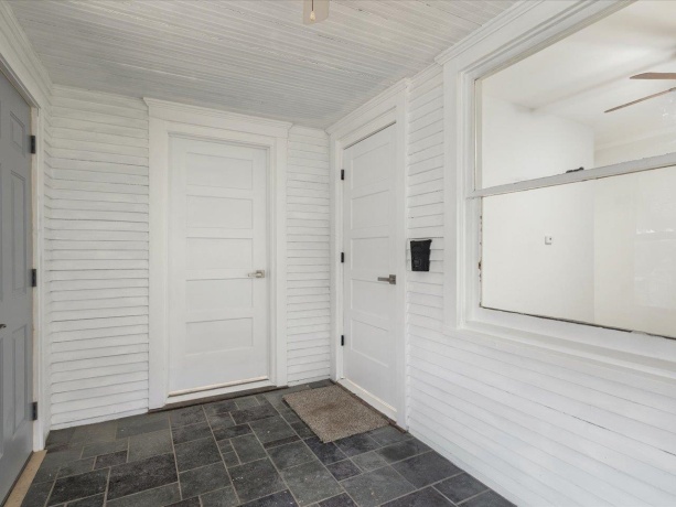 2220 15th, ROCKFORD, Illinois 61104, 2 Bedrooms Bedrooms, ,2 BathroomsBathrooms,House,For Sale,15th,202601158