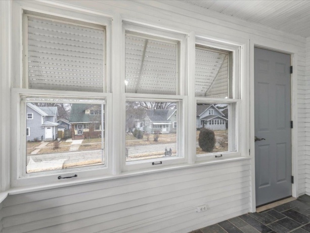 2220 15th, ROCKFORD, Illinois 61104, 2 Bedrooms Bedrooms, ,2 BathroomsBathrooms,House,For Sale,15th,202601158