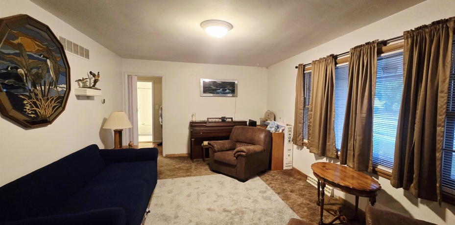 3504 ROCKTON, ROCKFORD, Illinois 61103, 3 Bedrooms Bedrooms, ,1 BathroomBathrooms,House,For Sale,ROCKTON,202506604