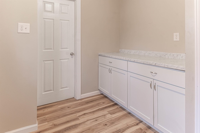 2803 Fairview, ROCKFORD, Illinois 61101, 2 Bedrooms Bedrooms, ,1 BathroomBathrooms,House,For Sale,Fairview,202601159