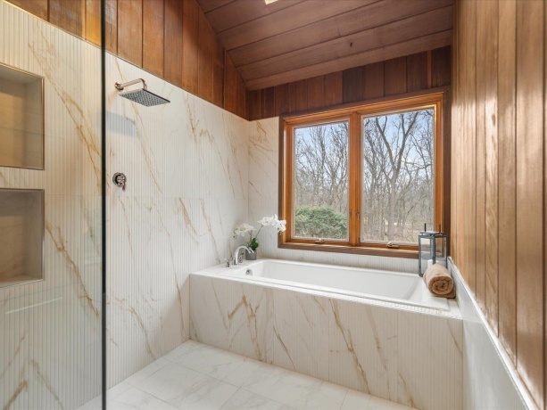 5827 Coachman, ROCKFORD, Illinois 61107, 5 Bedrooms Bedrooms, ,4 BathroomsBathrooms,House,For Sale,Coachman,202601165