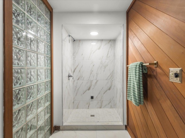 5827 Coachman, ROCKFORD, Illinois 61107, 5 Bedrooms Bedrooms, ,4 BathroomsBathrooms,House,For Sale,Coachman,202601165