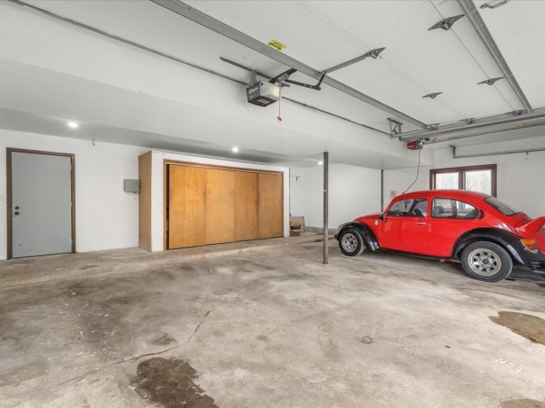 5827 Coachman, ROCKFORD, Illinois 61107, 5 Bedrooms Bedrooms, ,4 BathroomsBathrooms,House,For Sale,Coachman,202601165