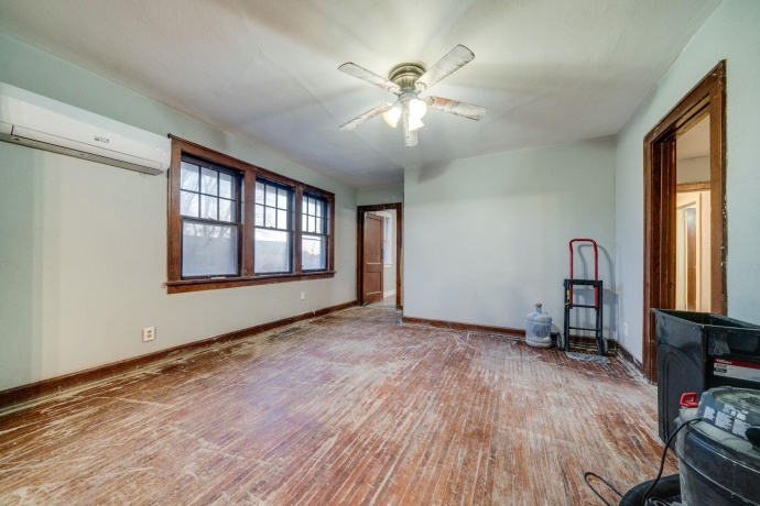 914-916 Winnebago St, ROCKFORD, Illinois 61103, ,2 Units,For Sale,Winnebago St,202601164