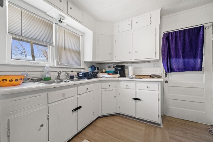 1884 Will James Rd, ROCKFORD, Illinois 61109, 2 Bedrooms Bedrooms, ,1 BathroomBathrooms,House,For Sale,Will James Rd,202601167