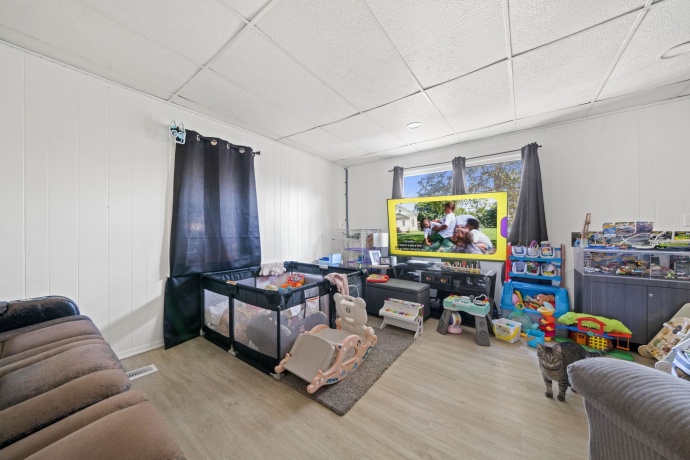 1884 Will James Rd, ROCKFORD, Illinois 61109, 2 Bedrooms Bedrooms, ,1 BathroomBathrooms,House,For Sale,Will James Rd,202601167