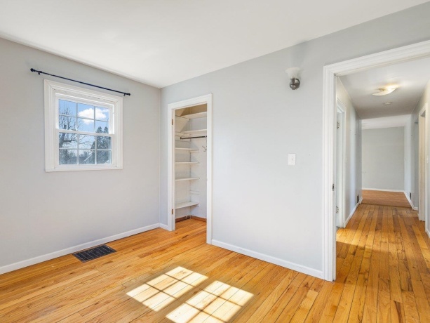 923 Grover, BELVIDERE, Illinois 61008, 3 Bedrooms Bedrooms, ,1 BathroomBathrooms,House,For Sale,Grover,202601169