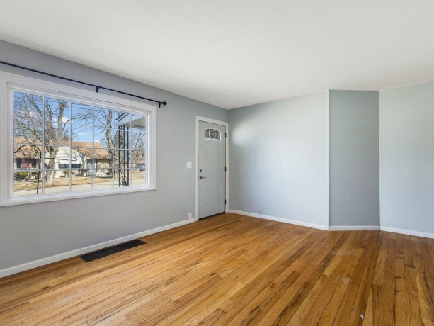 923 Grover, BELVIDERE, Illinois 61008, 3 Bedrooms Bedrooms, ,1 BathroomBathrooms,House,For Sale,Grover,202601169