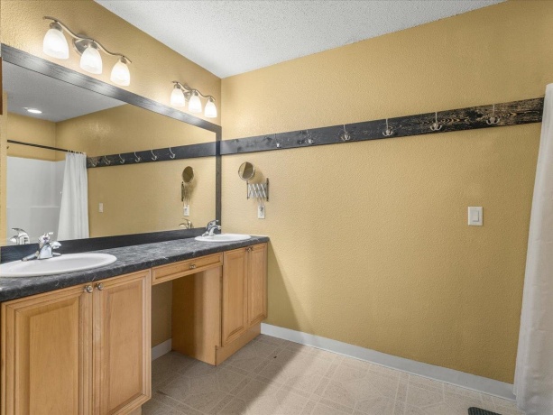 11660 Farm School, DURAND, Illinois 61024, 4 Bedrooms Bedrooms, ,2 BathroomsBathrooms,House,For Sale,Farm School,202601171