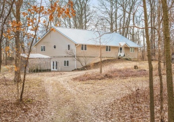 11660 Farm School, DURAND, Illinois 61024, 4 Bedrooms Bedrooms, ,2 BathroomsBathrooms,House,For Sale,Farm School,202601171