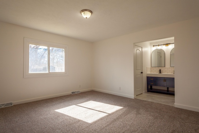 976 Prescott, ROCKFORD, Illinois 61108, 3 Bedrooms Bedrooms, ,2 BathroomsBathrooms,House,For Sale,Prescott,202601178